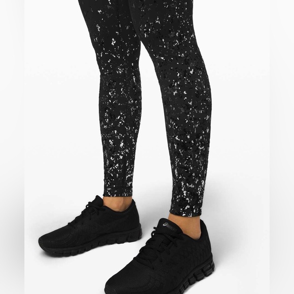 Lululemon Speed Wunder Tight Speckle Shine
Black Deep Coal Silver Legging Sz 6 - Picture 4 of 5